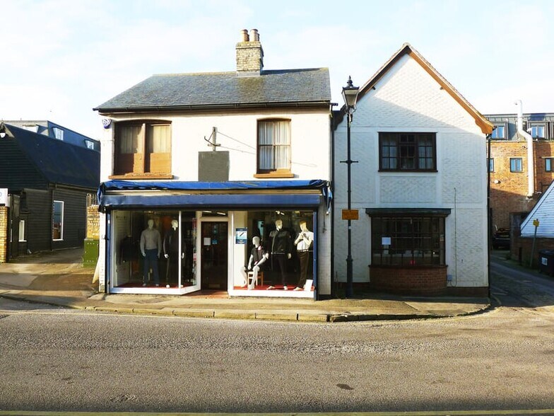 9 Market Hill, Royston à louer - Photo principale – Image 1 sur 2