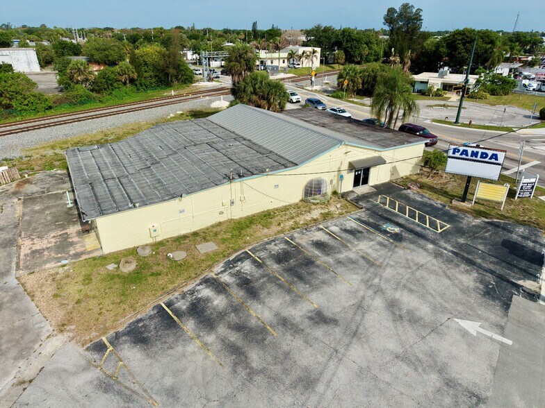721 Us Hwy 1, Vero Beach, FL à vendre - Photo de l’immeuble – Image 2 sur 4