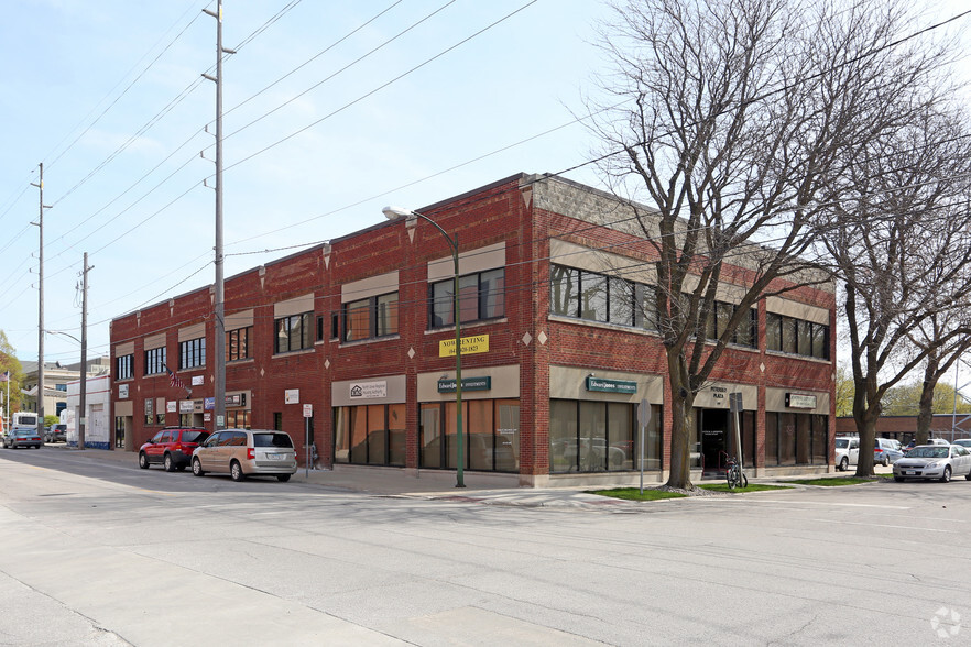 202 1st St SE, Mason City, IA à louer - Photo principale – Image 1 sur 23