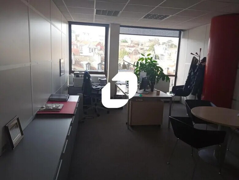 Bureau dans Saint-Cloud à louer - Photo intérieure – Image 2 sur 6