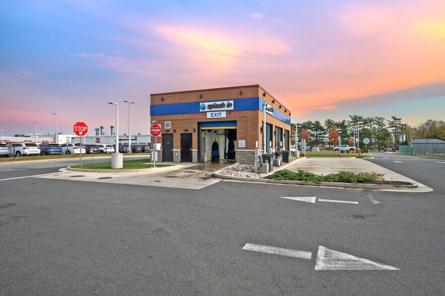 154 N DuPont Hwy, New Castle, DE à vendre - Photo de l’immeuble – Image 3 sur 7