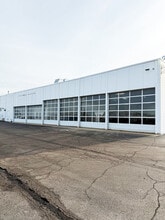 1385 E Chicago St, Elgin, IL à louer Photo intérieure– Image 1 sur 10