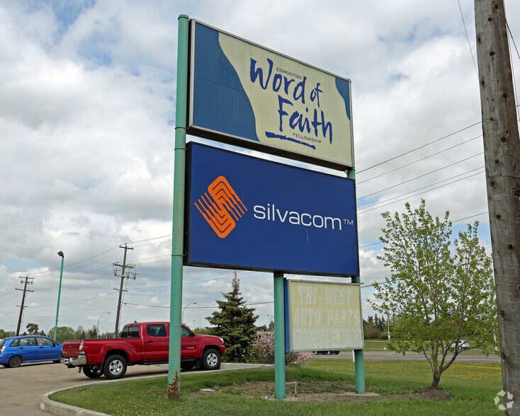 3904 91st St NW, Edmonton, AB à louer - Photo de l’immeuble – Image 2 sur 3