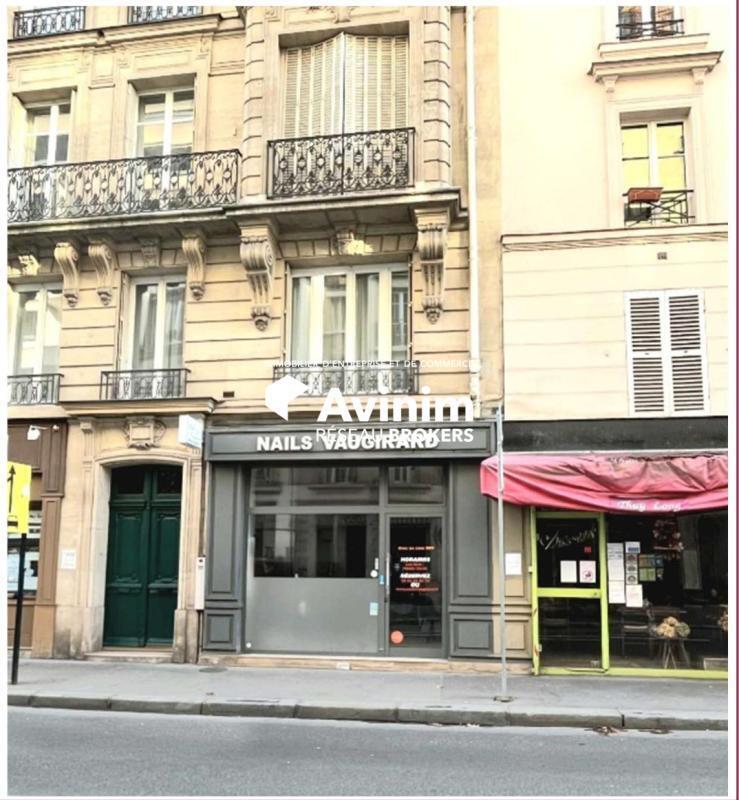 Local commercial dans Paris à louer Photo de l’immeuble– Image 1 sur 5