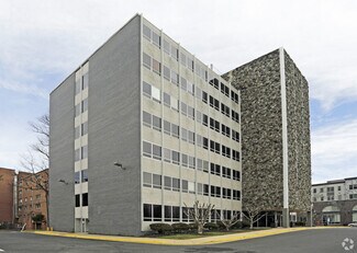 Plus de détails pour 803 W Broad St, Falls Church, VA - Bureau à louer