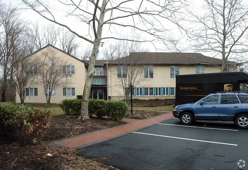 831 Dekalb Pike, Blue Bell, PA à vendre - Photo de l’immeuble – Image 3 sur 15