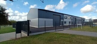 Plus de détails pour Local d'activités à louer