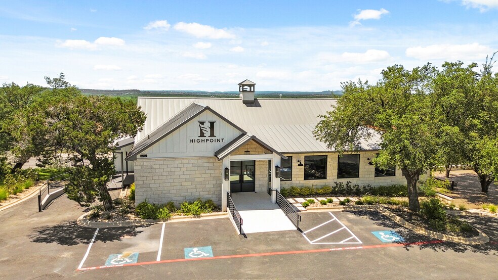 602 Steve Hawkins Pky, Marble Falls, TX à vendre - Photo de l’immeuble – Image 3 sur 42