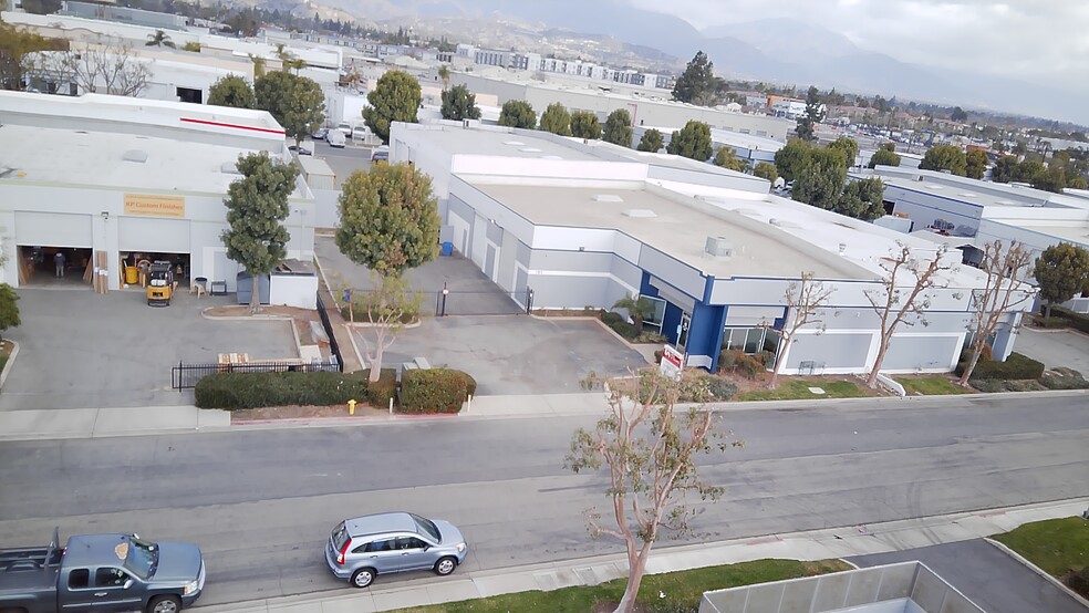 181 Stare St, Pomona, CA à louer - Photo de l’immeuble – Image 3 sur 7