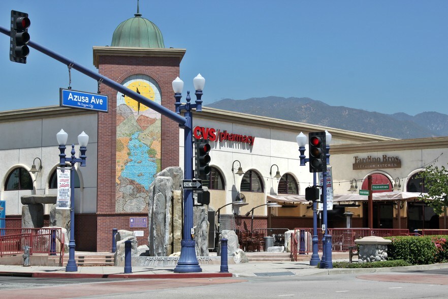 101 W Foothill Blvd, Azusa, CA à louer - Photo de l’immeuble – Image 3 sur 6