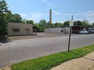 Plus de détails pour 312-304 Stokes Ave – Industriel/Logistique à vendre