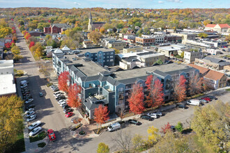 110 E 1st St, Chaska, MN - VUE AÉRIENNE  vue de carte - Image1