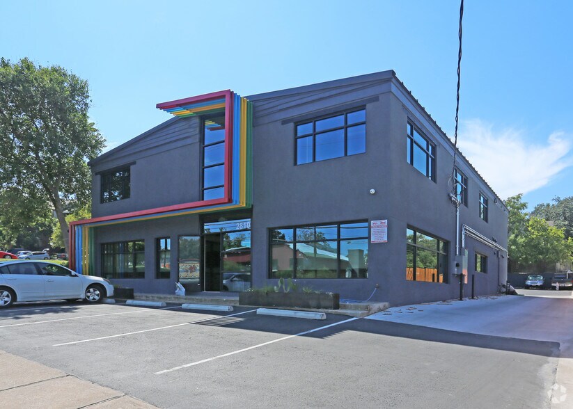 2810 S 1st St, Austin, TX à louer - Photo de l’immeuble – Image 2 sur 16