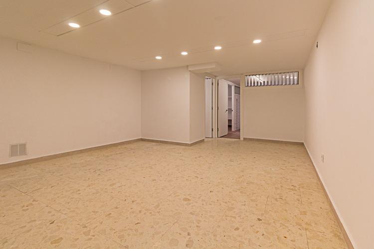 Immeuble residentiel dans Vilanova i la Geltrú, Barcelona à vendre - Photo intérieure – Image 1 sur 3