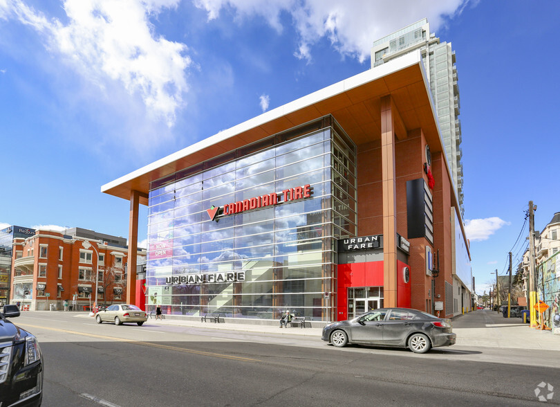 906 16th Ave SW, Calgary, AB à louer - Photo de l’immeuble – Image 2 sur 3