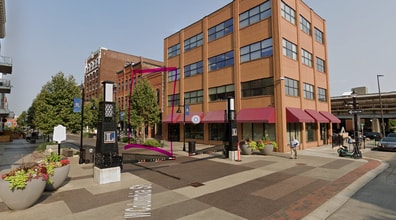 520 S Calhoun St, Fort Wayne, IN à louer Photo de l’immeuble– Image 2 sur 14