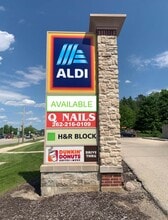 1595 E Sumner St, Hartford, WI à louer Photo de l’immeuble– Image 2 sur 5