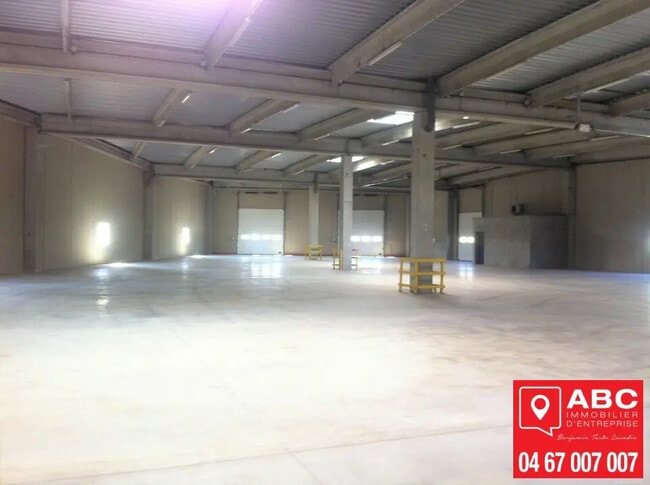 Plus de détails pour Local d'activités à louer