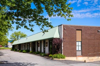 Plus de détails pour 99-109 Bridge Rd, Hauppauge, NY - Industriel/Logistique à louer