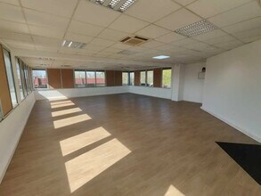 6-8 Rue René Cassin, Massy à louer Photo intérieure– Image 1 sur 6