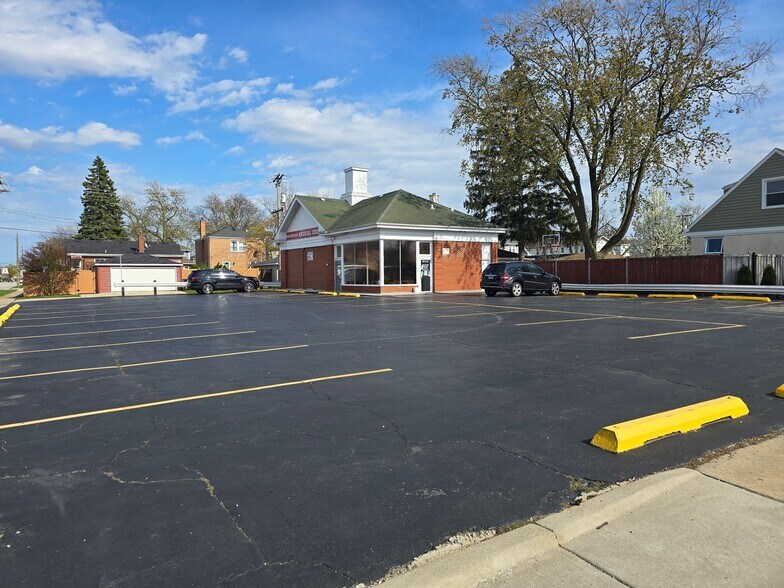 3101 Maple Ave, Brookfield, IL à vendre - Photo de l’immeuble – Image 1 sur 11