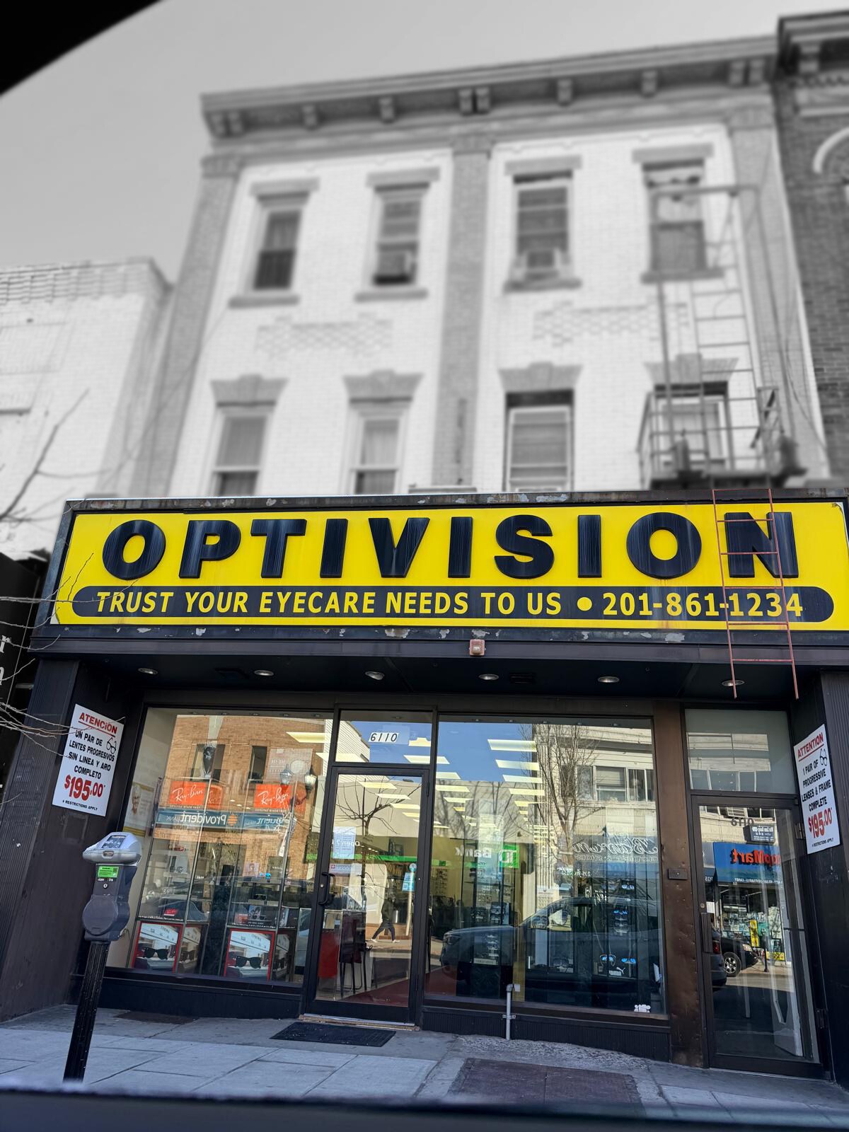 6110 Bergenline Ave, West New York, NJ à louer Photo principale– Image 1 sur 26