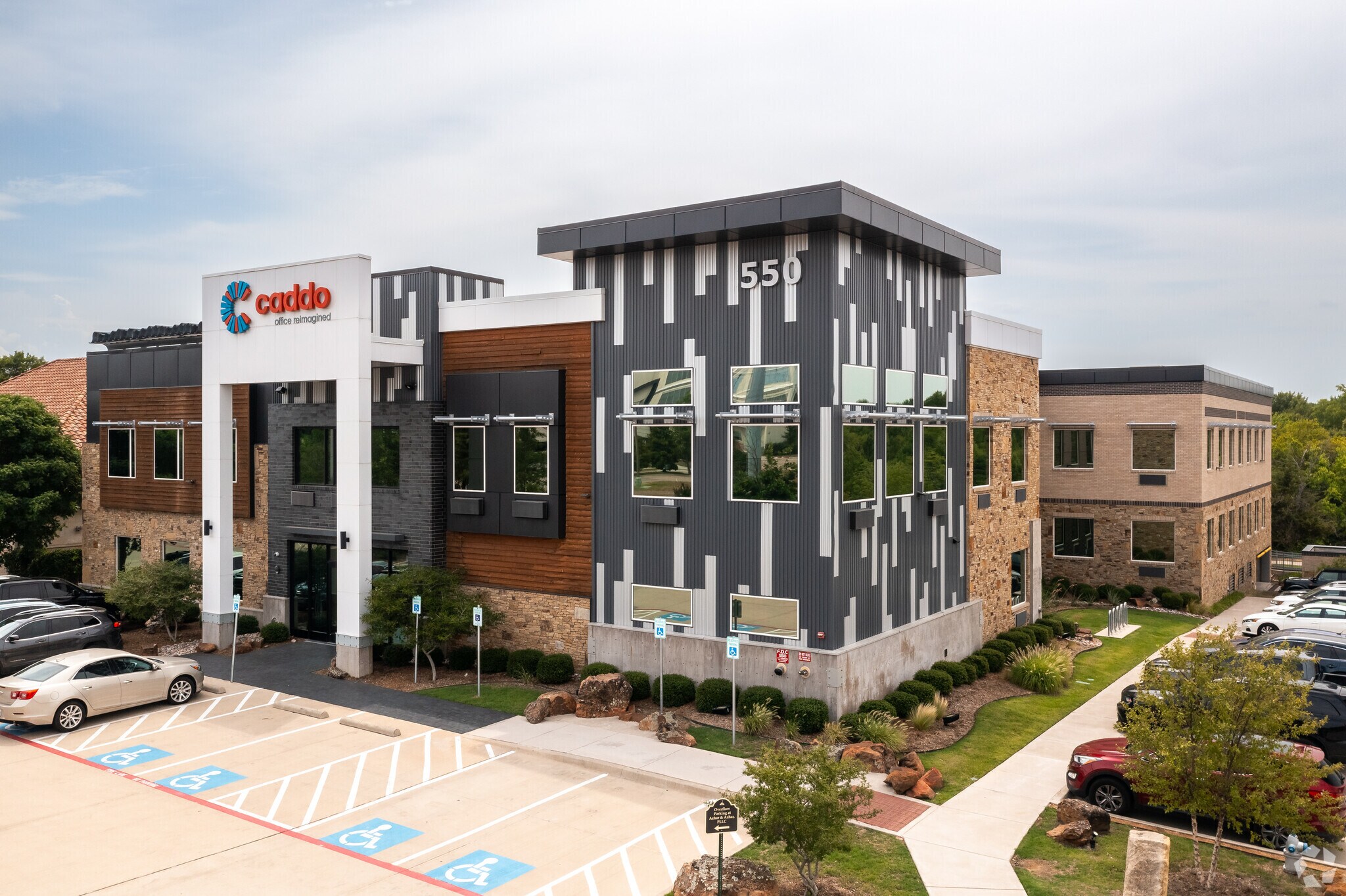 550 S Watters Rd, Allen, TX à louer Photo principale– Image 1 sur 25