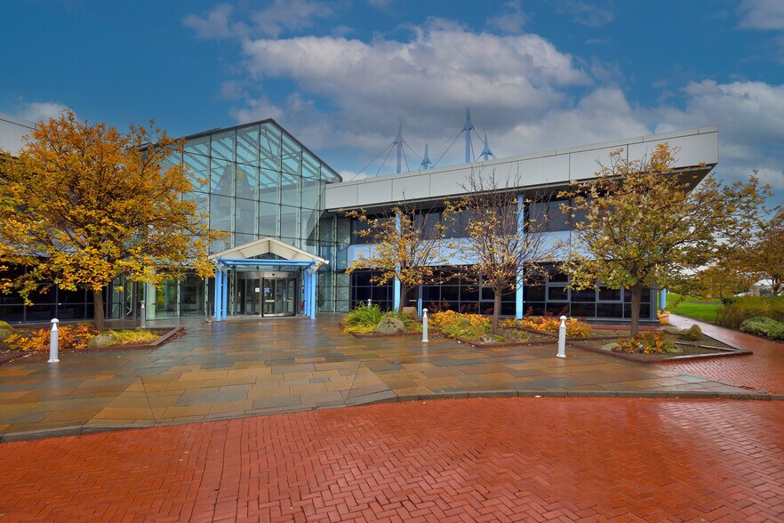Carnegie Av, Dunfermline à louer - Photo de l’immeuble – Image 2 sur 24
