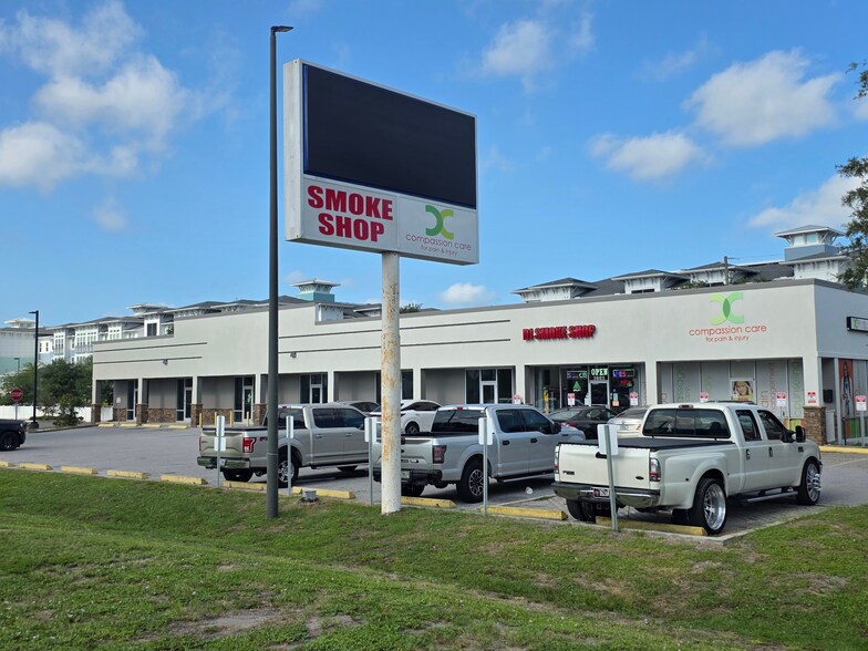 3801 34th St S, Saint Petersburg, FL à louer - Photo de l’immeuble – Image 3 sur 11