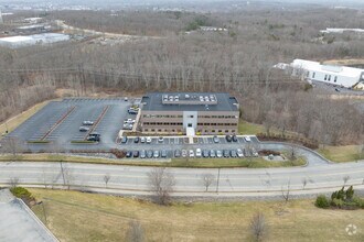1300 Highland Corporate Dr, Cumberland, RI - Vue aérienne  vue de carte