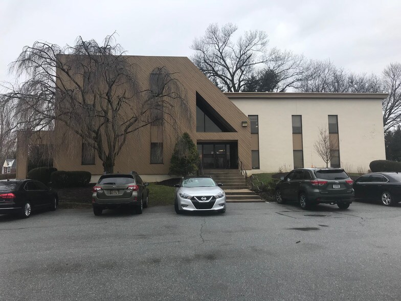 23 Paoli Pike, Paoli, PA à louer - Photo de l’immeuble – Image 2 sur 16