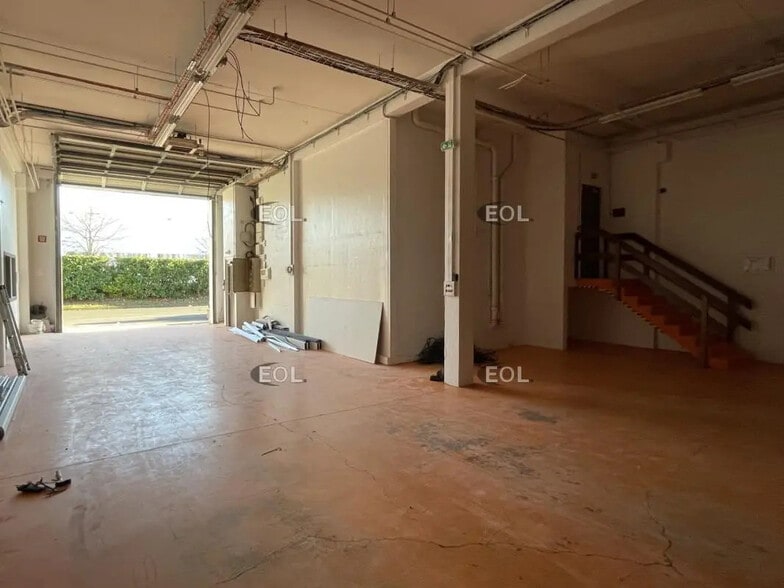 À 114 Avenue Louis Roche, Gennevilliers à louer - Photo de l’immeuble – Image 3 sur 11