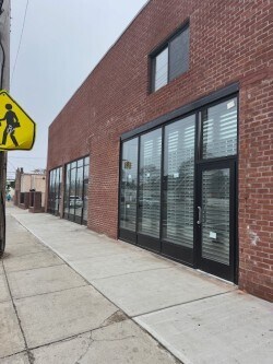 393 S Franklin St, Hempstead, NY à louer - Photo de l’immeuble – Image 2 sur 10