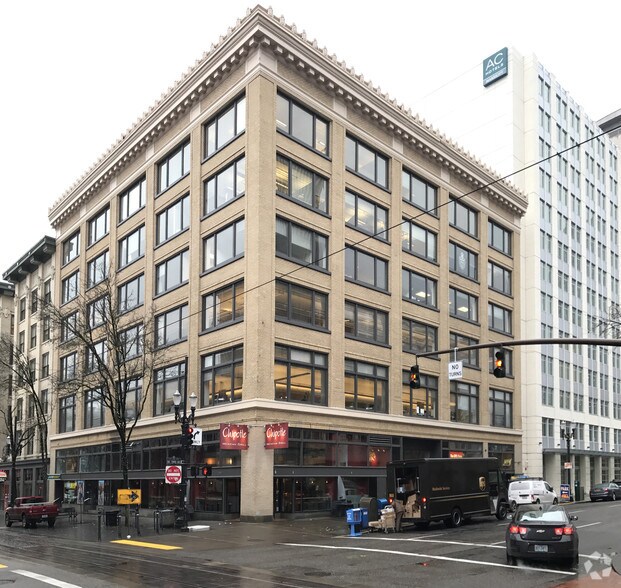 808 SW 3rd Ave, Portland, OR à louer - Photo principale – Image 1 sur 7