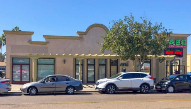 502 E San Ysidro Blvd, San Ysidro, CA à louer - Photo de l’immeuble – Image 1 sur 3