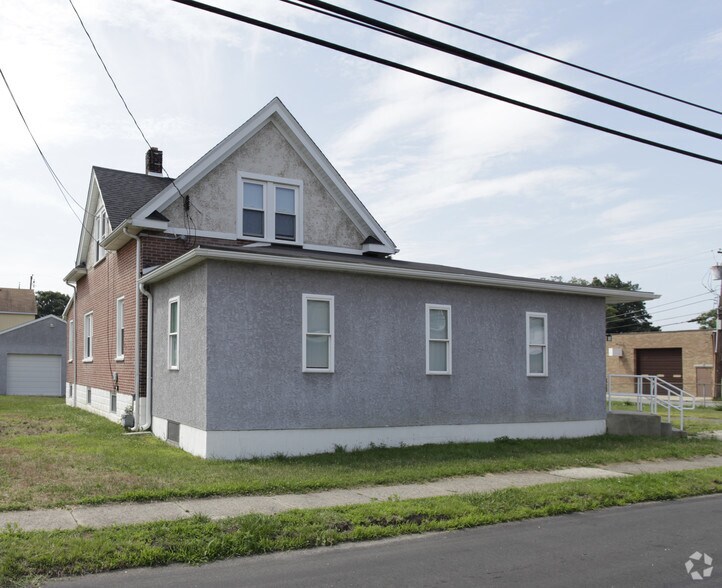 207 S Governor Printz Blvd, Lester, PA à vendre - Photo de l’immeuble – Image 3 sur 3