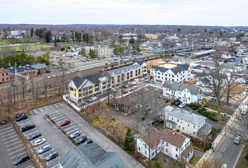 127 Broad St, Milford, CT à louer - Photo de l’immeuble – Image 2 sur 5