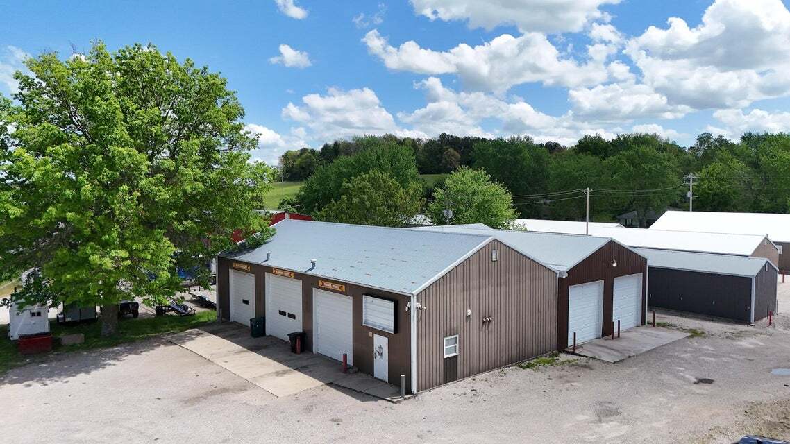 828 Commercial St, Marshfield, MO à vendre Photo intérieure– Image 1 sur 9