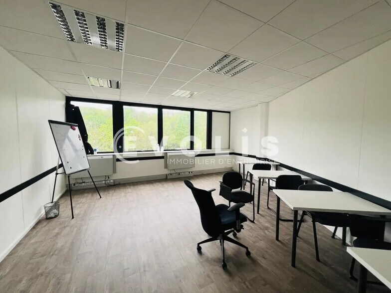 1 Rue De Rome, Rosny-sous-Bois à louer - Photo de l’immeuble – Image 2 sur 7