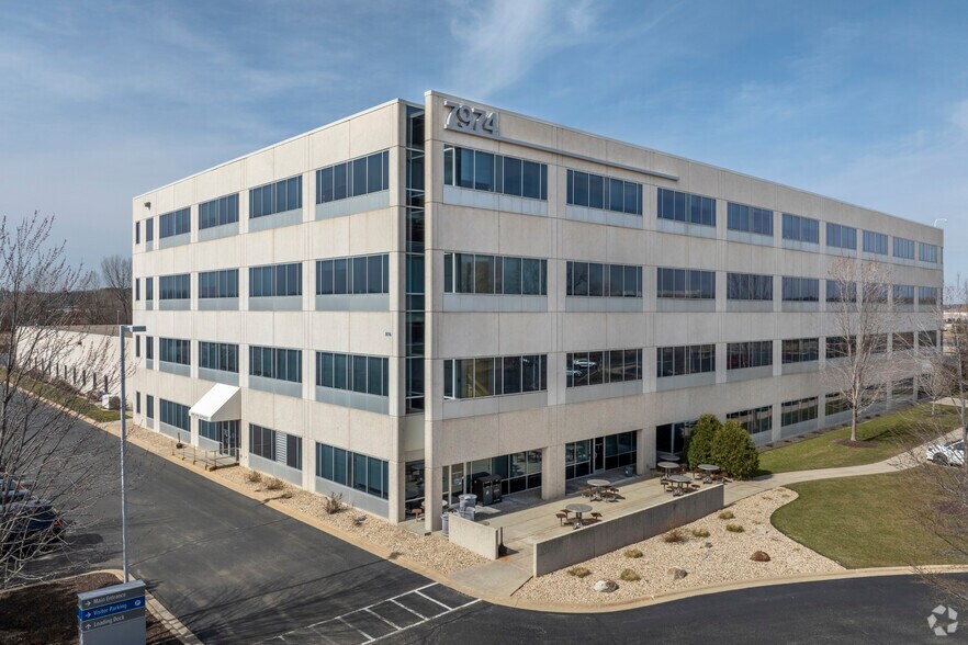 7974 UW Health Ct, Middleton, WI à vendre - Photo principale – Image 1 sur 9