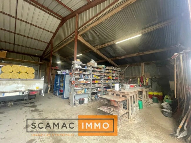 Plus de détails pour Local d’activités à vendre