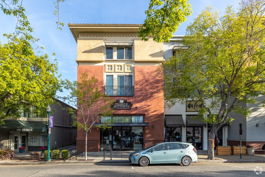 191-201 E Campbell Ave, Campbell, CA à louer - Photo de l’immeuble – Image 3 sur 6