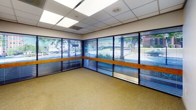 101 W Saint John St, Spartanburg, SC à louer Photo intérieure– Image 2 sur 9