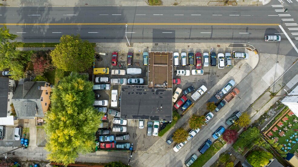 7860 Lake City Way NE, Seattle, WA à vendre - Photo de l’immeuble – Image 2 sur 12