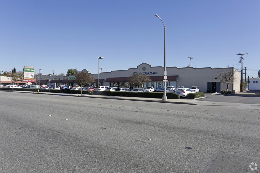 15700-15766 Bellflower Blvd, Bellflower, CA à louer - Photo de l’immeuble – Image 2 sur 2