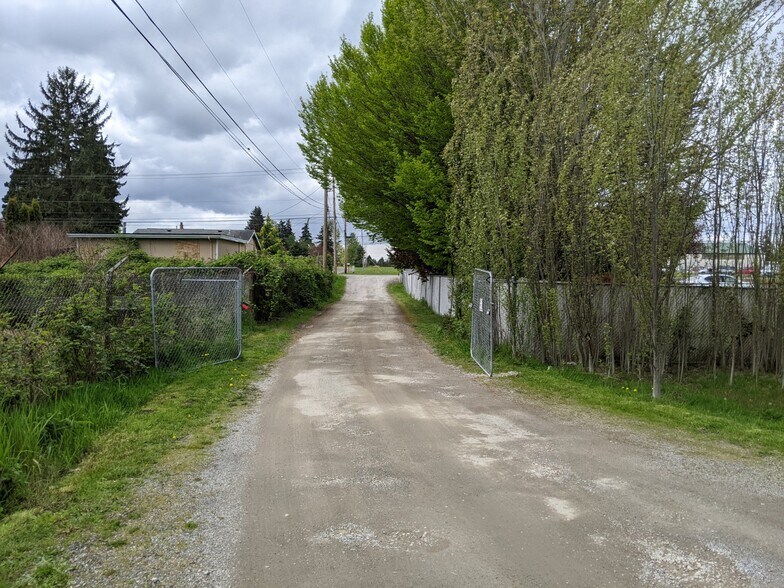 10301 31st St E, Edgewood, WA à louer - Photo de l’immeuble – Image 3 sur 34