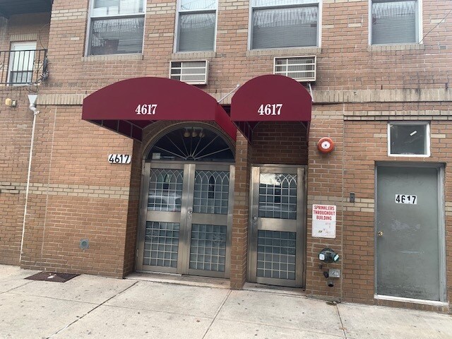 4617 White Plains Rd, Bronx, NY à louer - Photo de l’immeuble – Image 3 sur 3