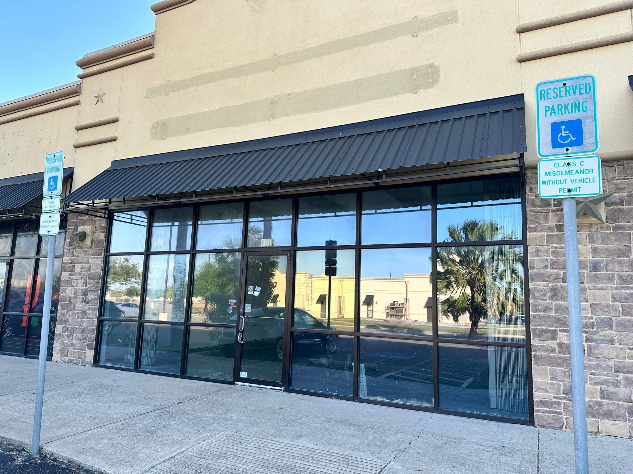 7490 Padre Island Blvd, Brownsville, TX à louer Photo de l’immeuble– Image 1 sur 6