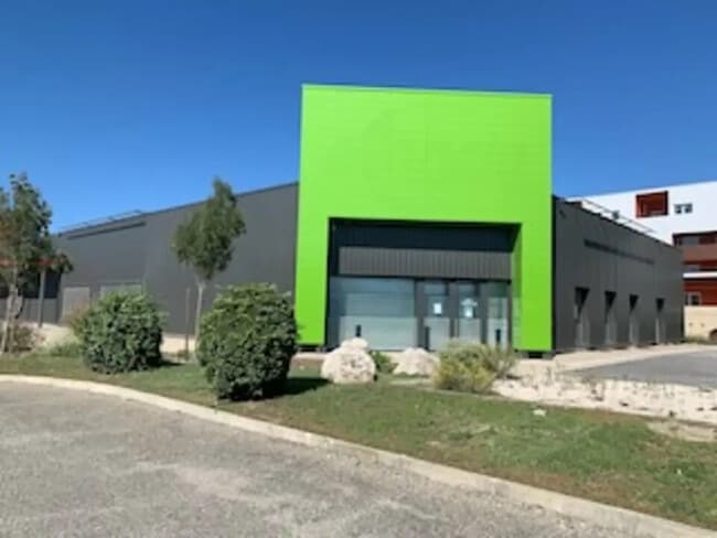 Plus de détails pour Local commercial à louer