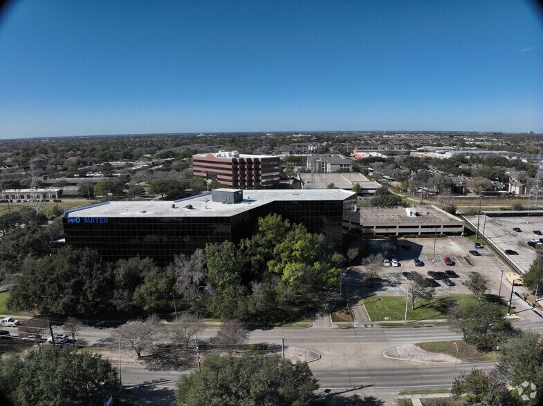 3200 Wilcrest Dr, Houston, TX à louer – Image 3 sur 13